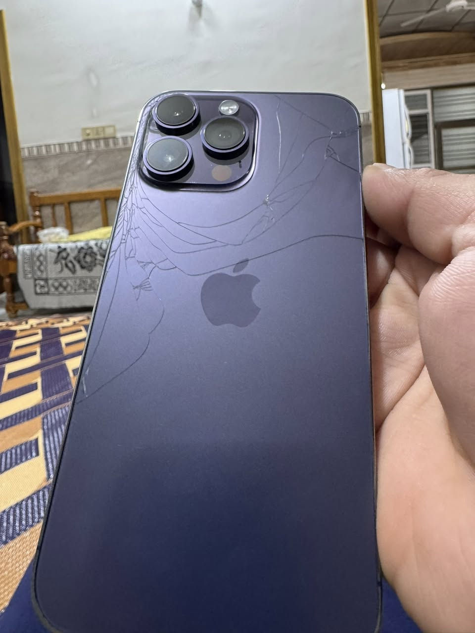 14 برو ماكس ذاكرة 512 بطارية 83 ما مفتوح بلادي كامل ملحقات للبيع ب880 الف للاستفسار خاص او الاتصال *********** مكاني كربلاء حي السلام
