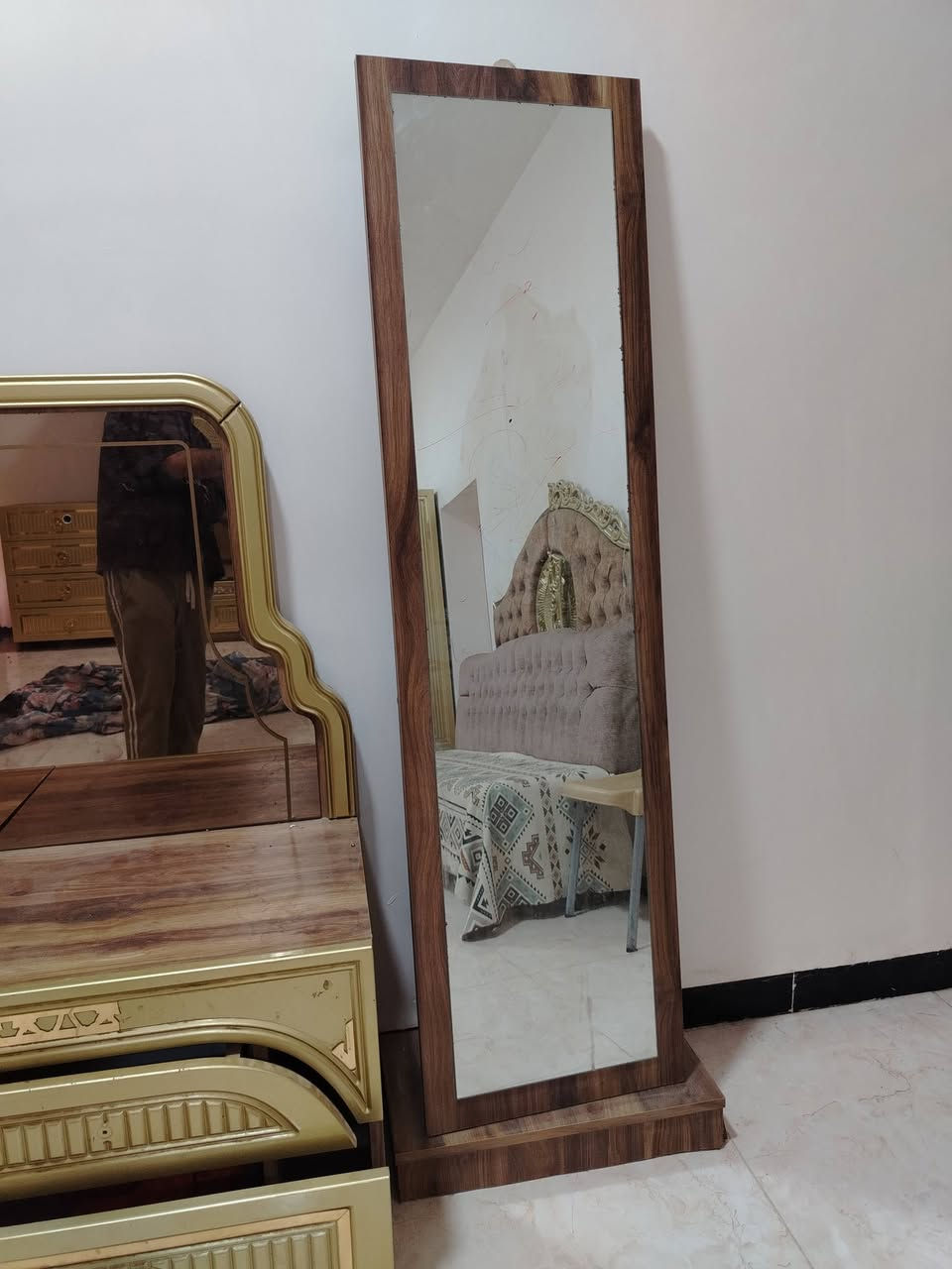 السلام عليكم أحبتي
غرفه تركيه أصلي درجه اولى شرط مستخدمه ٦ قطع
قيم واخذه بضمير
***********
