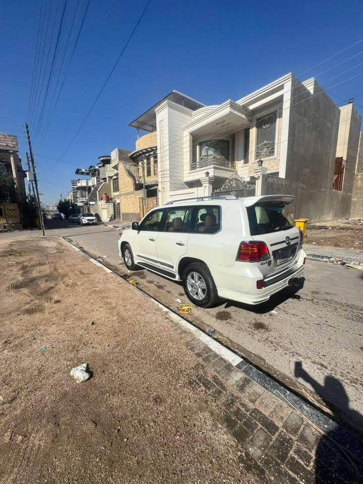 لاندكروزر جكسار  موديل ٢٠١٤  رقم بصره ماشيه ١٩٠ الف كيلو 
ثمانيه سلندر. سياره كفاله من ضربه والحادث والصبغ فقط باردات. ما مبينات. السعر ٣٦٥ ورقه  موجود بالبصره  الشراي يتصل ***********
