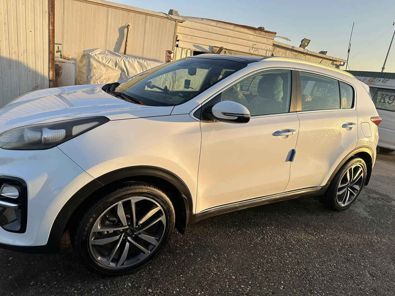 سلام عليكم كيه اسبوتج موديل ٢٠١٩ فول  بصمه فتحه كشن كهربائي شفتات. سايدبركي بصمه سياره من الشركه مستلمه على ايدي ماشي ٨٥ الف بيه بارد  بل باب الخلفي اوطلقه بل بنيد مكحله بكارت سيار جديد مكيه اوكير ما مفتو بيه برغي كله على وضع الشركه  تحويل ثاني يوم  قبل ٣ اشهر بدلت رقمه هزه جديده السعر ١٩٥ عنواني بغداد قرب فلكته حي النصر  هاتف ***********
