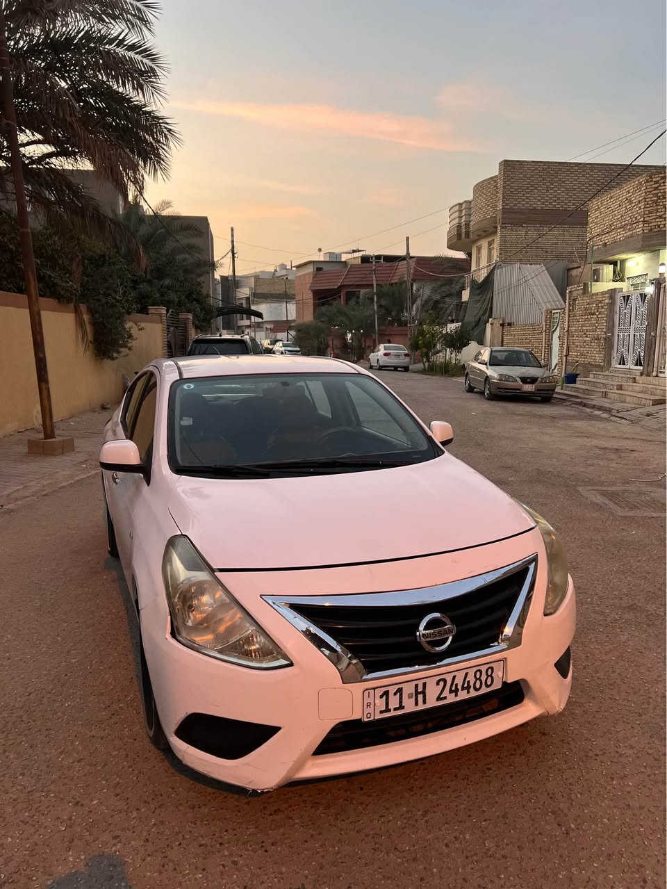 السلام عليكم
اعادة النشر بسبب الوعود الكاذبة
صني 2018 رقم بغداد انكليزي مميز
سنوية لل 2028 
بأسمي السيارة 
بيها فقط باب السايق رش ومكانين بارد وسونار موجود
السيارة جاهزة على اخر حبة مابيها نقوصات
السعر 103 وبي مجال بسيط حگ الجية
للأستفسار *********** النجف, العراق
