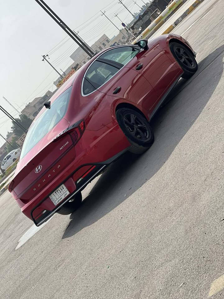 السلام عليكم شباب 
للبيع :
سوناتا 2021 وارد امريكي بيه البنيد مبدل اصلي وصبغ جاملغ عكس السايق  باقي البدي كفالة من الشخط سونار بالمنشور 
رقم مثنى معوقين وكالة عامة 
مواصفاته رادار امامي تحديد مسار قيادة ذاتيه سايد بريك بصمة جنطة ذكيه  اربع انظمة قيادة شاشة كامرة 
مكينه 2500 كفالة كير حداديه تبريد مابيه اي نقص سيارة جديده ماشيه 49 الف 
رايده ب 150 وبيه مجال للشراي ***********
