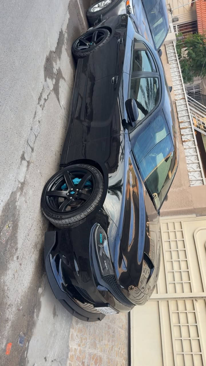 السلام عليكم شباب 
دوج تشارجر دايتونا موديل 2019  محرك 6400 ماشية 40 ميل فقط 
موصفات فول ماعدا السلايد
ويل حجم 20 وتخم تايرات جديد الخلفي سم سلك 
فجوج بريمبو 6 بستم امامي 4 بستم خلفي ودسكات جدد 
دبلات صفر مال srt وحدادية بل كامل جديدة 
كشنات حضن مال دايتونا خزن ميمري  كهرباء وتدفئة تبريد الامامي والخلفي تدفئة 
دشبول جلد وبطاين بوب جلد 
ستيرن srt اصل وشفتات هيلكات وتدفئة بل ستيرن
شاشة جبيرة carplay وبيهة نظام بيفورمنس بيج ونظام لانج كونترول
مري قلاب وية البك 
الاضافات العليهة  
مازدات rgb اصليات وبيهن عدسات GTR  لايت نهار 
بكلايت متغير علة التلفون ولدات دعامية متغير
وشمة دايتونا البلادية قمارة وبنيد وجنطة 
شوتة afe ستيج 3 مغلقة الحجم الجبير 
بلكات ريسنك njk اريديوم تخم جديد  
ولف حماوة مشيموتو 
فيول بم aem الاخضر 
هدرز لونك تيوب ودون بايب اصلي 
اكزوز موبر البلادي دبات سود صوت ونغمة كلش حلو
منضومة ميثانول ستيج 3 مال n/a 

كماليات كاملة من لحية ودفيوزر وسكوبات وشفقة جامة خلفية ومطريات 
تخم بطاين ٤ امامي وخلفي ودروعة جدد 
حتة تبديلة الدهن جديدة 😂

بل نسبة للحادث من امريكا بنيد فقط بدون دواخل وصار بيهة مكانين بارد ممبين

رقم بغداد ب اسمي هزة جديدة تحويل ثاني يوم 

مكان بغداد القادسية 
السعر 223
***********
