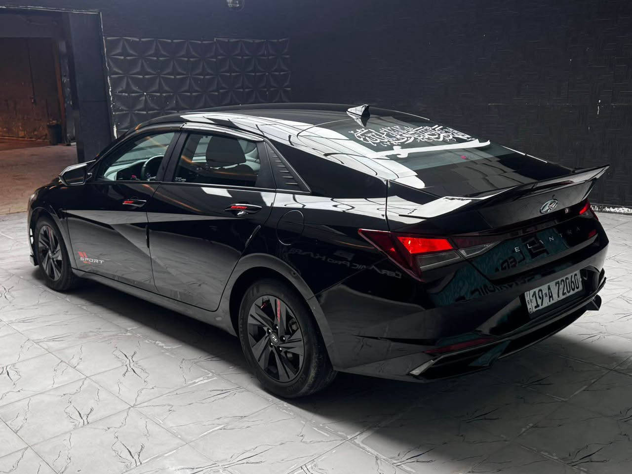 النترا موديل 2023 اسود وارد امريكي
رقم كربلاء الجديد
السيارة معوقين باسم رجال يسوي 
وكالة ام الباركود 
حادثهه موضح بلصور 
بنيد مصلح مو تبديل 
السياره مصروف عليه هواي تاخذه دينار متصرف 
مواصفات السيارة 
 فوووووول ماعدى الفتحة
بصمه 
تشغيل عن بعد 
مكينه 2000 دوش
ماشية 43 
ليد امامي
شاشه اصليه كار بلي
اشارة ترحيب عند الاقتراب 
صندوق ذكي عند الاقتراب 
ترحيب ابواب لد عند الاقتراب
كامره دواره
تحكم ستيرن جهتين
5 ويل كب 
3 وضعيات قياده مود درايف
كشنات مخمل
السعر 155 ورقه وبيه مجال 
مكان السيارة كربلاء
رقم صاحب سيارة*********** كربلاء, العراق
