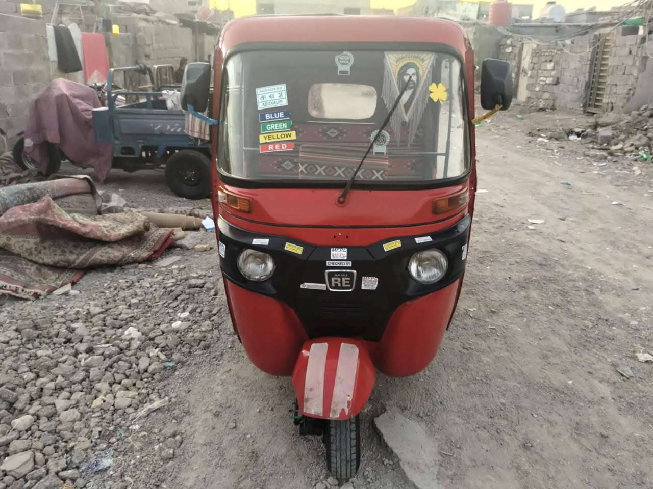 سلام عليكم تكتك للبيع اوراق المصطفى رقمي *********** العنوان بغداد حي النصر مامتواجد علفيس اتصال او واتساب السعر 2800وبيها مجال بسيط حك الجيه
