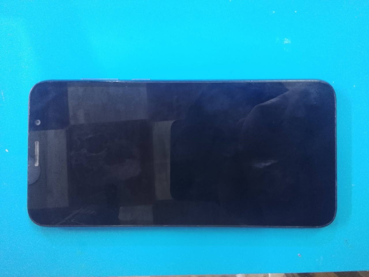 سلام عليكم هواي Y5p  الذاكره 32 الرام 4 السعر 40 الرقم ***********
