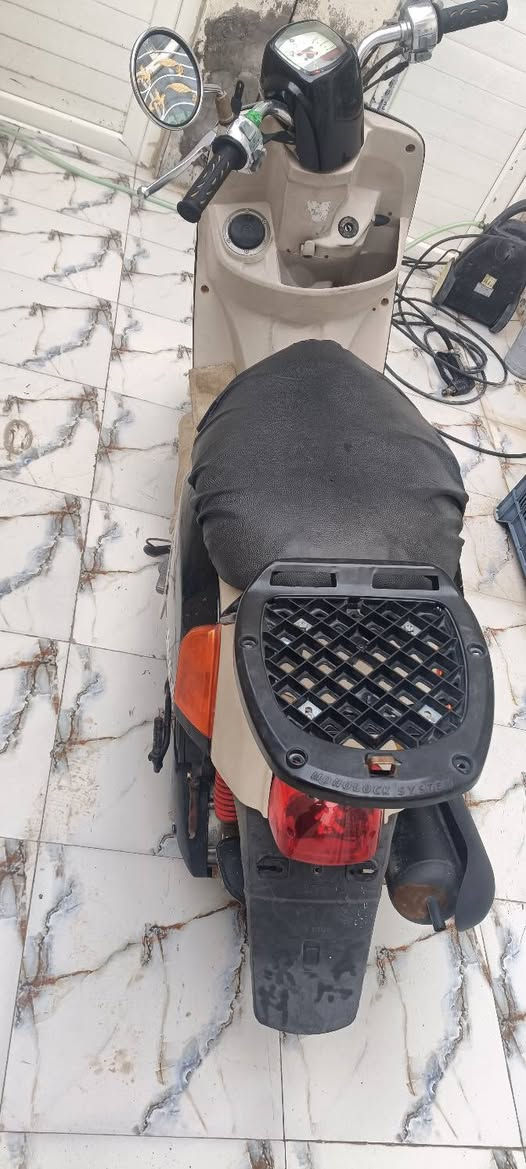 سلام عليكم 
📌 دراجه ماكس بوليس 
دراجه بحالة جيدة جداً
المكينة شغالة بدون أي مشكلة
الكفرات تجارية
تعب خفيف بالشكل بسبب الاستعمال فقط
الدراجة عملية واقتصادية ومناسبة للطلعات اليومية
📍 العنوان كربلاء – طريق الحر
💰 السعر: 900,000 دينار – قابل للتفاوض للجاد فقط
📞 الاتصال / واتساب: (***********) كربلاء, العراق
