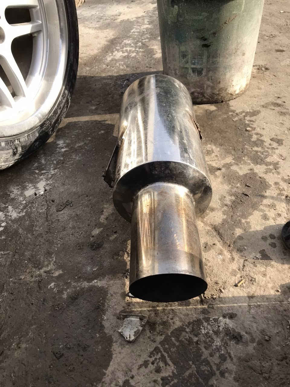 السلام عليكم
صالنصة رياضي للبيع 
السعر 25 الف قفل
مكاني السيخ عمر او الغزالية
***********
