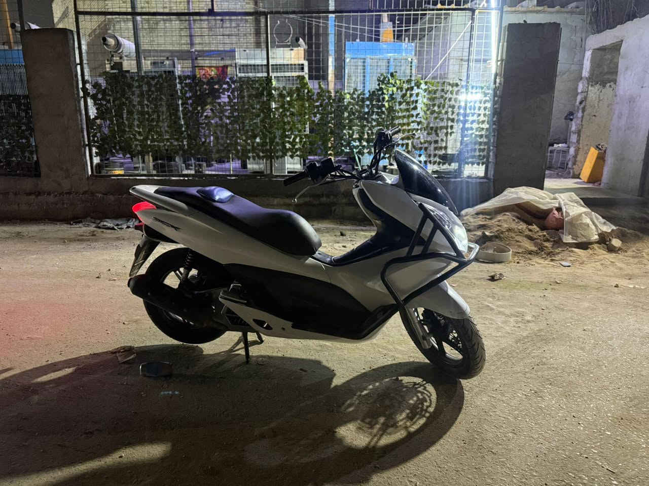 السلام عليكم
دراجه بي سي اكس للبيع جيل اول نضيفه اي نقص مابيها السعر واحد و٢٥٠  المكان بغداد الزعفرانيه للاستفسار *********** ممتواجد ماسنجر اتصل او واتساب
