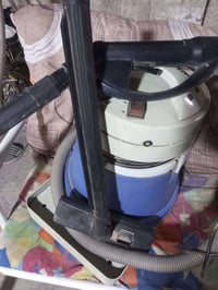 مكنسة كهربائية • تشتغل • بغداد