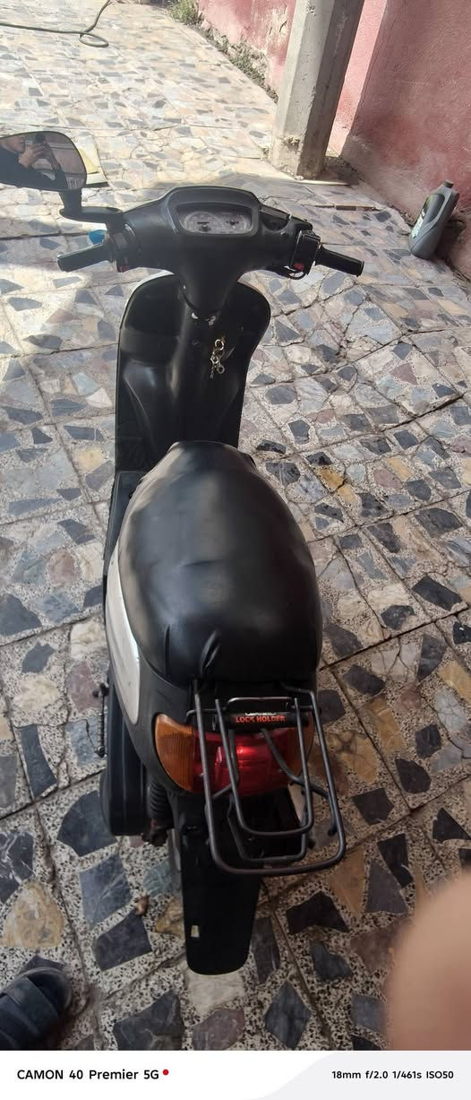 سلام عليكم دراجه قرده 60نضيفه مكينه ناعمه كهربائيات كلها شغاله سلف هندر اشاير لايت هورن قفل اكسل قفل استيرن قفل صندوك كلها ابلاديه السعر 250 وبيها مجاللل
مكاني بغداد الشعب خلف مستشفى الزهراء
***********
