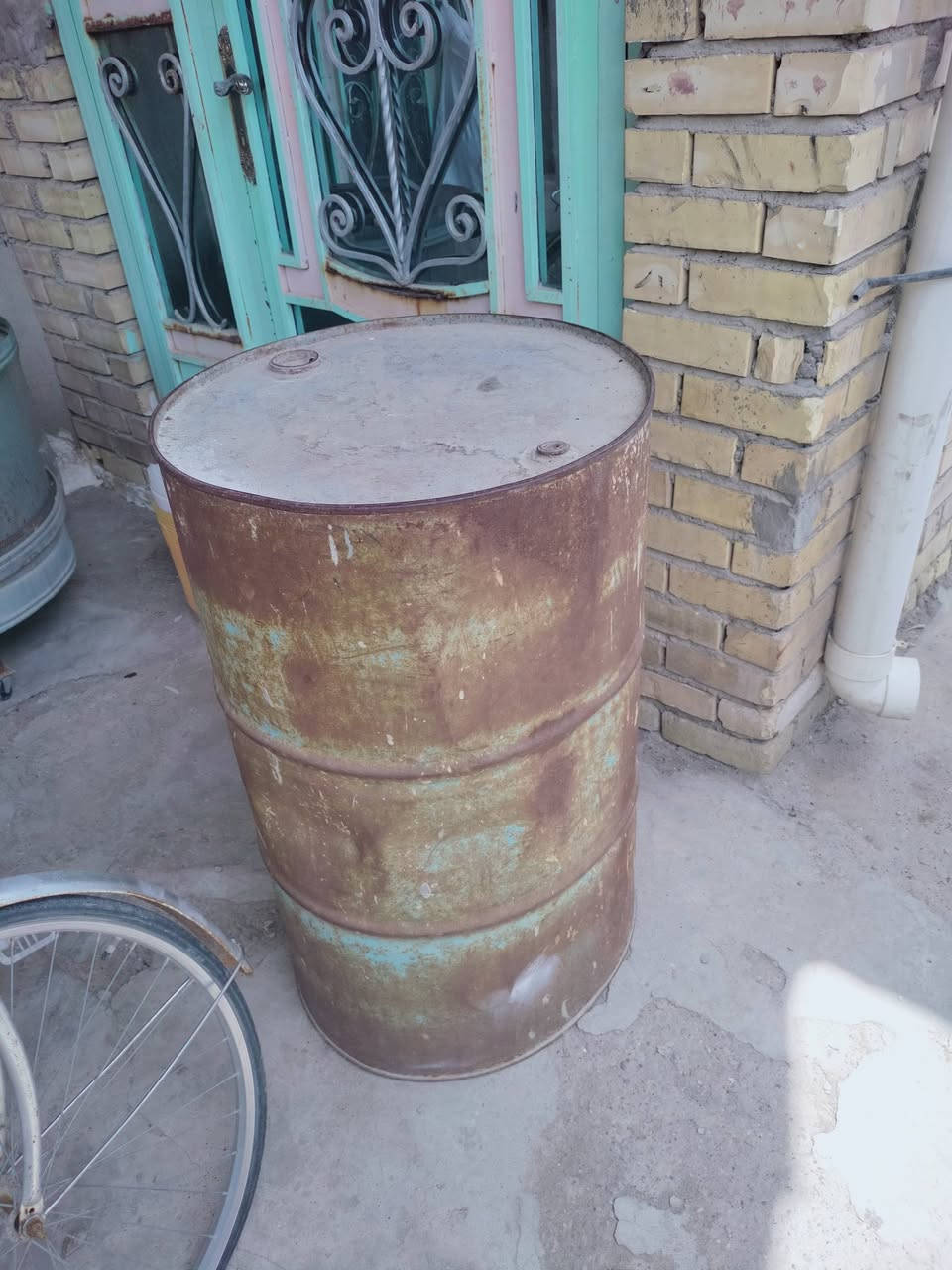 عربانه للبيع براميل عدد 2 للبيع شيلمانات للبيع للأستفسار الاتصال علئ الرقم ***********
