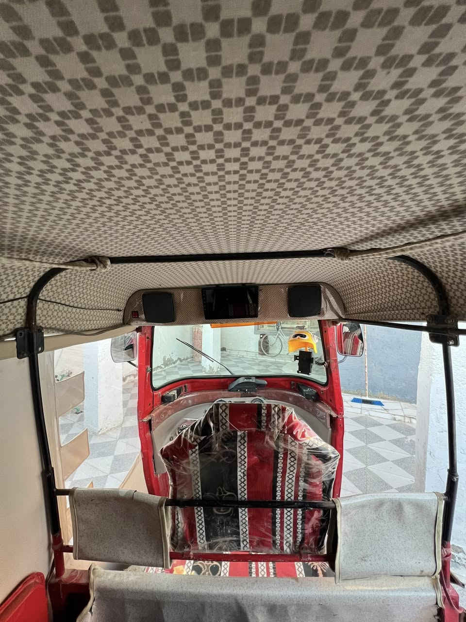 تكتك 2017 مرقمه باسمي تحويل ثاني يوم مجفته تجفيت شركة وخير من الله لا تنقيص ولا تبخير تاخذهه كبل للشارع مابيهه نقص للأستفسار على هذا الرقم***********
مكاني ذي قار قضاء النصر
