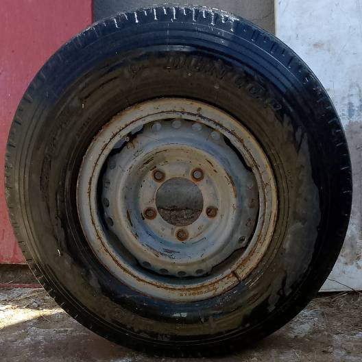 سلام عليكم  البيع تاير ***********
