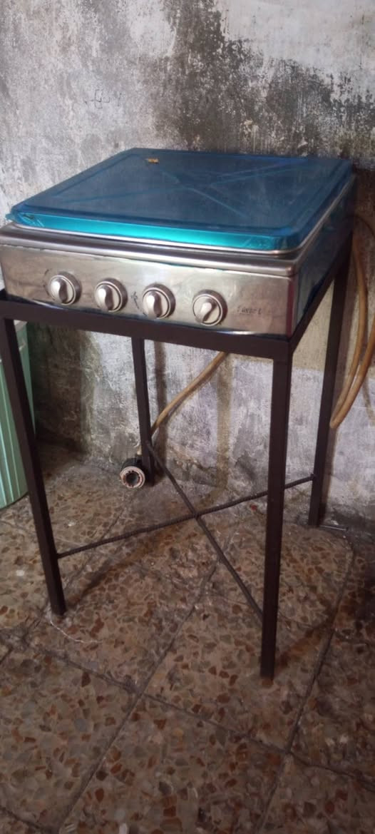 سلام عليكم
طباخ جديد نظيف 

طباخ+ميز

رقم الهاتف ***********

رقم وتساب ***********
