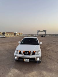 بيكب نيفارا 2015 كفاله مكينه وكير بدي مكفول عدا قطعتين تبريد فول حدادي...