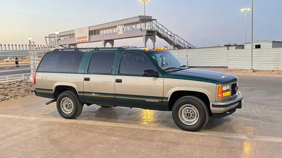 ﷽
‏‎ماشاءالله تبارك الرحمن 

‏‎سلام عليكم
هاي السياره فقط ليدور جديد ومميز 
 للبيع بهبهاني جمس موديل 1996  رقم المثنئ انكليزي بسمي تحويل ثاني يوم.مكينه .454.كير 1000. تبريد  3  قطع ثلج  سياره مكفوله كفاله عامه من الصبغ والضربه والتبديل والكص السياره على وضع الشركه  حداده جديد تخم تاير برجستون جديده جاهزه مابيها نقص برغي 
 وبا العافيه  لتكون من نصيبه مكان السياره البصره اي ستفسار ***********  اخوان الشراي يتصل ويعرف السعر مامتواجد على الفيس 

‭
