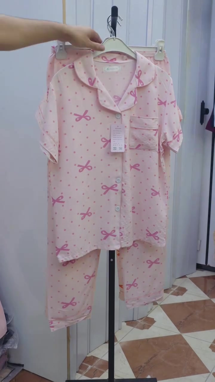 تراك كريشة قياسات L-XL-2XL-3XL السعر 10 الاف دينار 🤍
العنوان جلولاء مجمع النافورة اول محل عاليسار يتوفر توصيل 🩷
#جامعة_ديالى #كلية_بلاد_الرافدين_الجامعة #جلولاء #خانقين


**إذا كنت صاحب هذا الإعلان وتريد حذفه لأي سبب، رجاءا أرسل رسالة إلى الدعم الفني**