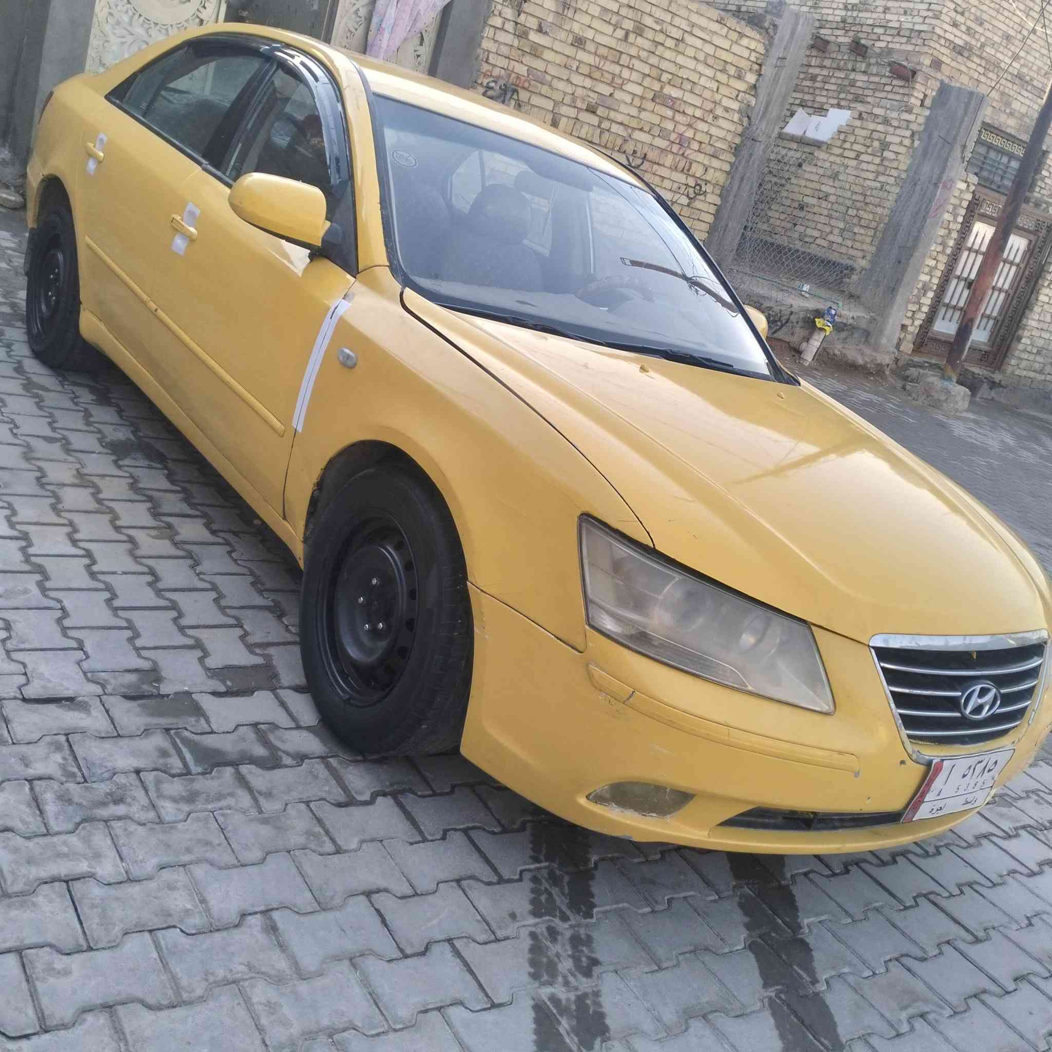 السلام عليكم سوناتا للبيع مديل 2009 وارد كوري بيه جاملغ امامي فقط 
السياره جاهزه مكينه وكير خير من الله 
مكينه 2000 
حداديه تخم تأير كله جاهزه       هئه وغرامات مصفره 
مكاني ديوانيه 
السعر 65 وبيه مجال 
***********
