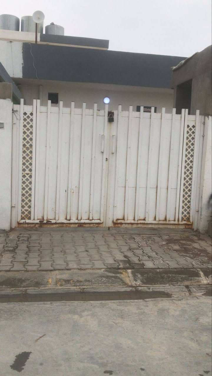 بيت ركن بناء صفر 

مجمع كوباني  ٢٠٠ متر 

السعر ٦٥ مليون 

***********
