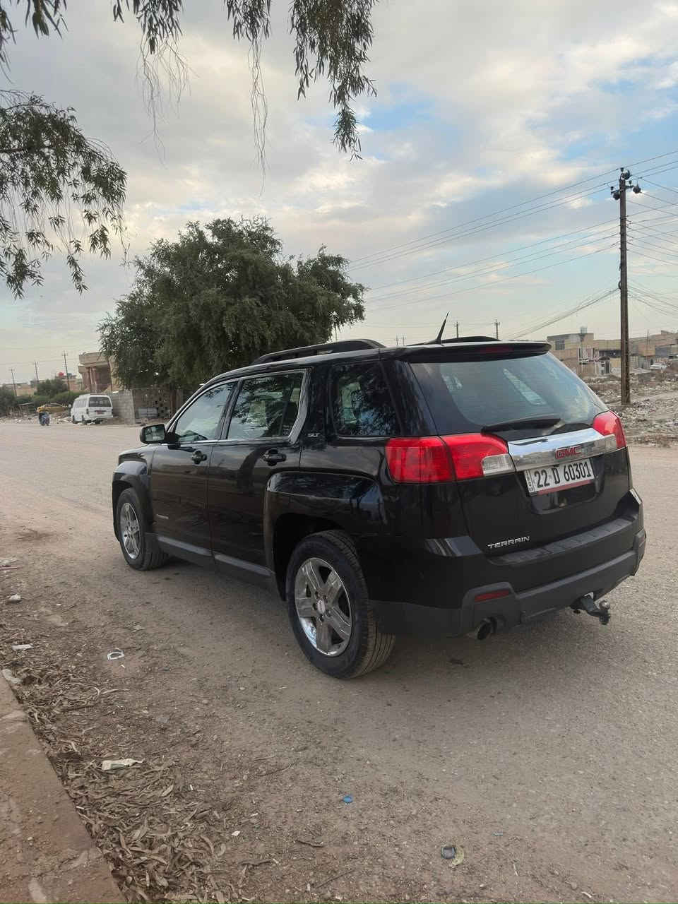 جمسي تيران 2013 نضيفة جداً
وارد خليجي فول مواصفات 
فتحة سقف ( بانرواما ) 
كشنات جلد + تدفئة 
مكينة جديد قبل شهر ونص شادها مكينتها 3600 
صدر جديد امامي خلفي قبل سبوعين مبدلة 
كير خير من الله بحالة ممتازة 
بيها صبغ فقط بخ جاملغ والسونار موجود 
رقمها اربيل داخلة هزة 
كشرها نضيف جداً والسياره بل حقيقة احلا 
السيارة مابيها اي عطل تشغل وتروح بيها وين متريد 

سعرها 118$ وبيها مجال بسيط 
مكانها بغداد 
***********
