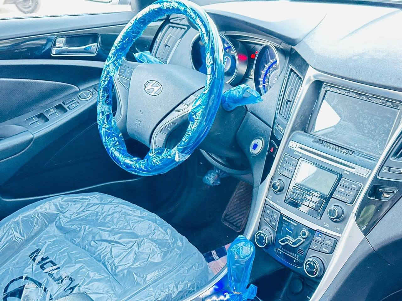 مكلف بالنشر السلام عليكم للبيع ادوات سوناتا٢٠١٣
امظلع فول مواصفات محرك شرط كير شرط
بصمه
كشن كهربائي  السعر الاتصال ع الرقم(***********)
