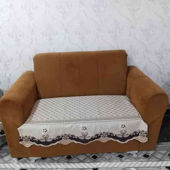 قنفات مستعملة نضيفات للبيع المكان عويسيان ابي الخصيب السعر 450وبيهن مجال قليل للتواصل واتساب ***********
