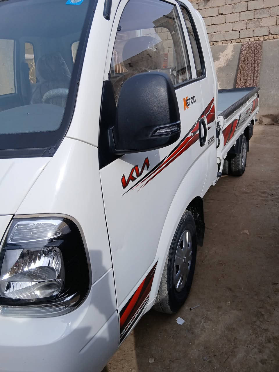 السلام عليكم ورحمة الله وبركاته  
كيه حمل موديل ،2025سيارت مكفوله كفاله عامه 
رقم قادسيه بسم لمعرض تريد وكاله تريد مداور علمن سياره ماشيه 16الف حقيقي السعر ١٧٥وبيه مجال مكان لسياره بابل قضاء القاسم ***********
