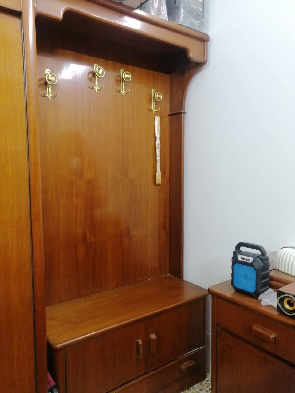 غرفت نوم 6 وملحق بورمي فصال قوقع وجه وضهر صاج خشب ثقيل بحاله جيده بدون مطرح سعر 950 شاري
***********
***********
