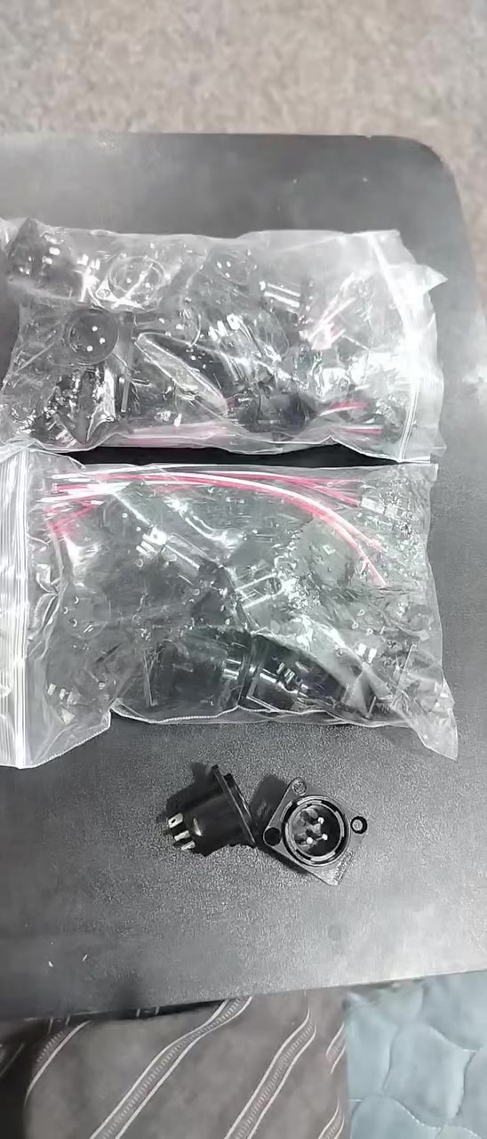 السلام عليكم ورحمة الله وبركاته قواعد گلزري 49قطعه مع وايرات كلهن 50 الف واصل الي يخدمه يتصل واني خادم ***********اخوكم ملا عصام الكربلائي
