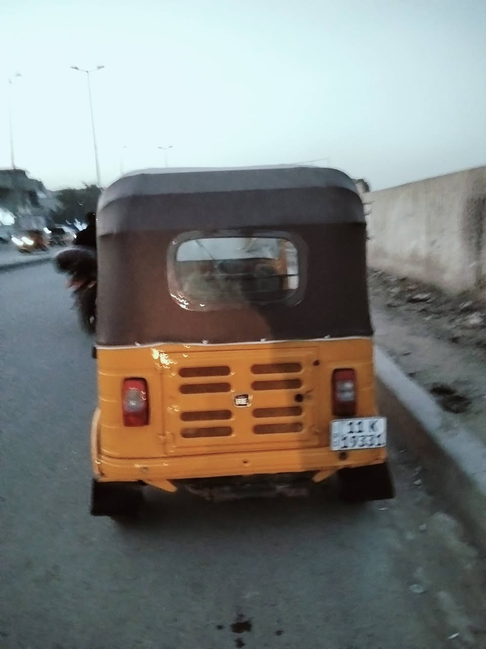 البيع تكتك 18 بغداد الامين
***********
