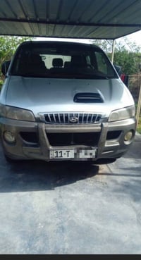 استاركس  خصوصي 2002  ٨ راكب مكينه جديده قبل ٣ أشهر. تخم تاير جديد باتر...