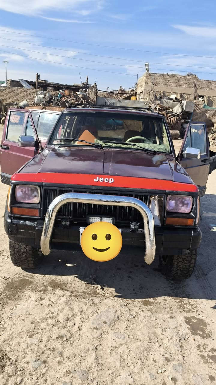 جيب شيروكي موديل 92 سنويه ل 26 تخم تاير كامل جبلي جديد  ويل كب اصلي جديد مكينه وگير  رقم كربلاء سياره جاهزه ونضيفه الصور گدامك  السعر 37 مو شراي لايتصل  ويتعبني  ***********
