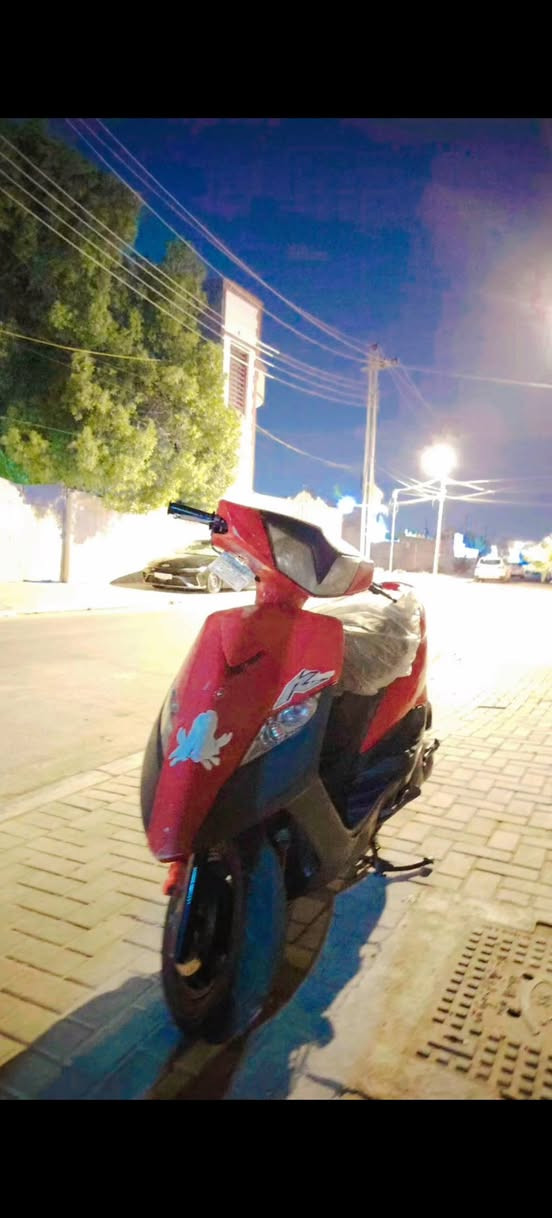 سلام عليكم دراجه ماكس ثعلب للبيع دراجه ما مفتوحه وكامله من كلشي سلف هندر كفرات ختم واحد كلهن سعر 500 وبيهه مجال الرقم. ***********
