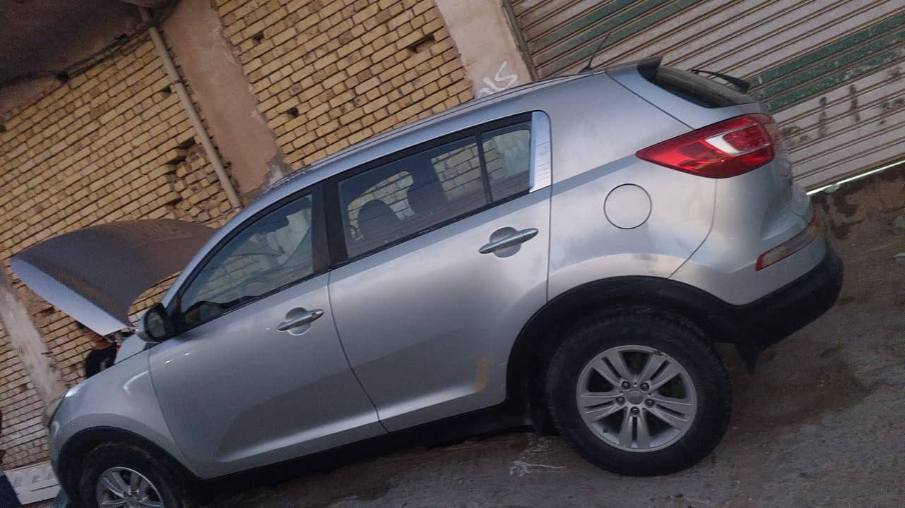 سبورتج ٢٠١٣
للبيع مكفولة خليجي كلشي مكفول بيها تحويل ثاني يوم عدا التبريد عوزها كمبريسر 
السعر ١١٨


**إذا كنت صاحب هذا الإعلان وتريد حذفه لأي سبب، رجاءا أرسل رسالة إلى الدعم الفني**