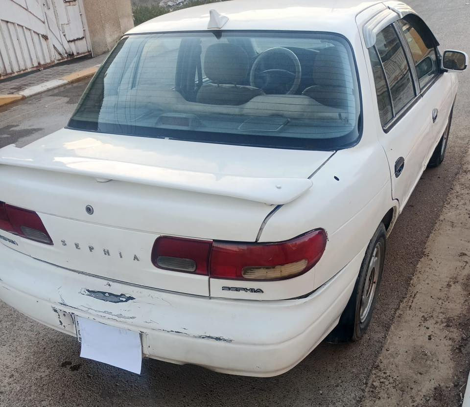 السلام عليكم
كيا سيفيا للبيع موديل 95 كير أوتوماتيك 

رقم بغداد نكليزي جديد سنويه2030 

محرك مجفته على ايدي خير من الله صاله مده طويله عندي 

حير مداريه مصبوغه حزام جماليه سياره احلا من الصور خير من الله سعر 42 وبيه مجال ان شاءالله ***********مكانه الدجيل

