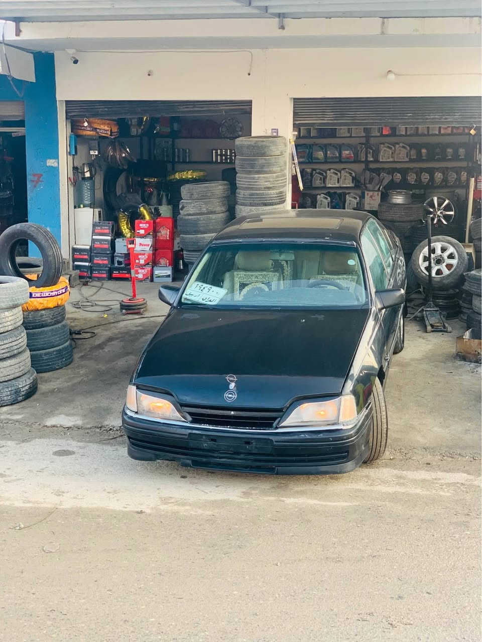 omega 1992 
ئۆپڵ ئۆمیگا ١٩٩٢ 
مەکینە ٢٠ بیلادی ــ گێر عادی 
جام کارەبایی ــ سلایت ــ لایت بەرز و نزم
هەموو کارەبایی بەشەرت ــ گەرمی مەزبوت 
گێڕ و مەکینە بە شەرت
ناوی و دەرەوەی لۆک
سەیارەکە ڕەقەم هەولێرە 
سەنەوی لەگەڵە بەشەرتی ئەوەلیات دەیفرۆشم 
... غرامەی بە شەرت نییە ...
چرکەی تێدا نیتە 
ژ.م ــ *********** كويسينجاك, أربيل
