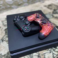 بلي فور مهكر  نظام 9 500GB مع يدتين اصلي وتجاري جهاز ضمان لا مفتوح ولا...