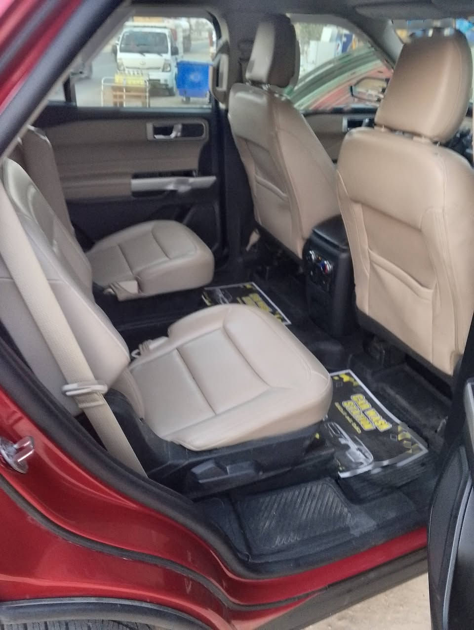 اكسبلور 22 تو ويل 4 سلندر ماشيه 43 رقم بغداد باسمي بجم كبس تبديل قطعتين جاملغ و باب و بيها بارد على كد 4 اصابع بالكصه مال القمارة اثر تحميل . مواصفات xlt .
***********
