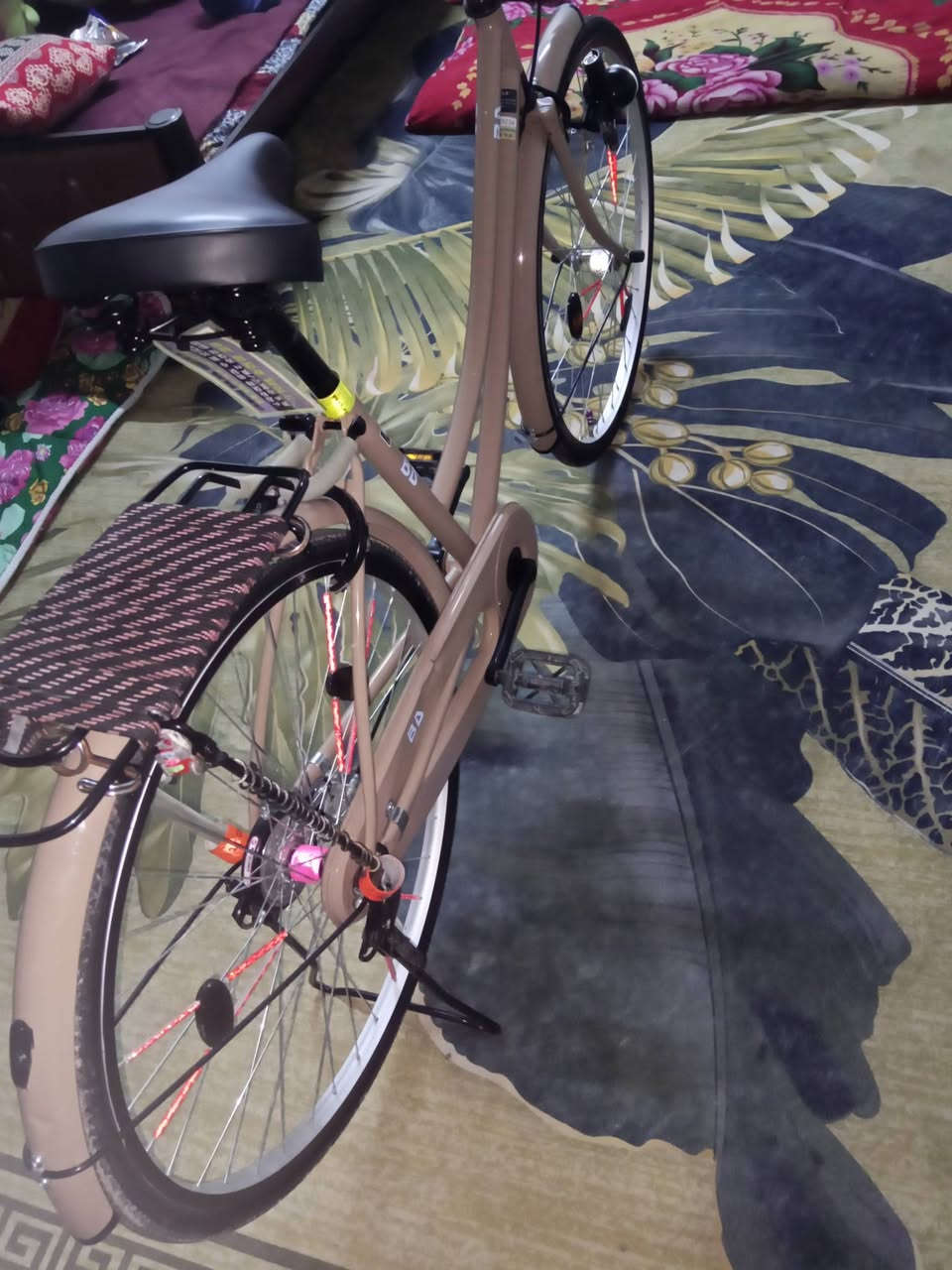 سلام عليكم بيسكل سياحي 26شركه بيدي مديل 2022بيسكل باله مال حاويه البيسكل جديد تايرات بريكات جمبزه كله كامل ما ناقصه اي ومجمبز وخفيف نضافه 97بل 100سعر 155وبي مجال رقم ***********
