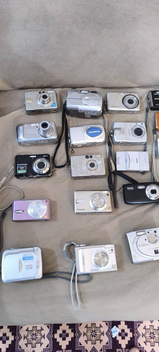 السلام عليكم
مجموعه كاميرات ديجيتال 
العدد 35 
عاطل فحم 
سعر الوحده 8 الاف
شلع مو مفرد 
التوصيل 5 بغداد 6 باقي المحافظات


**إذا كنت صاحب هذا الإعلان وتريد حذفه لأي سبب، رجاءا أرسل رسالة إلى الدعم الفني**