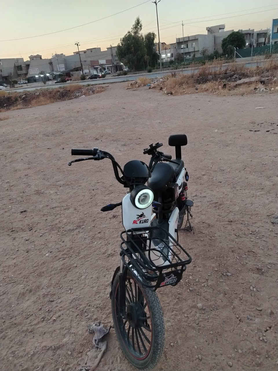 ماطور شحن للبيع كامل نظيف السعر 200الف الاتصال ***********  ***********
