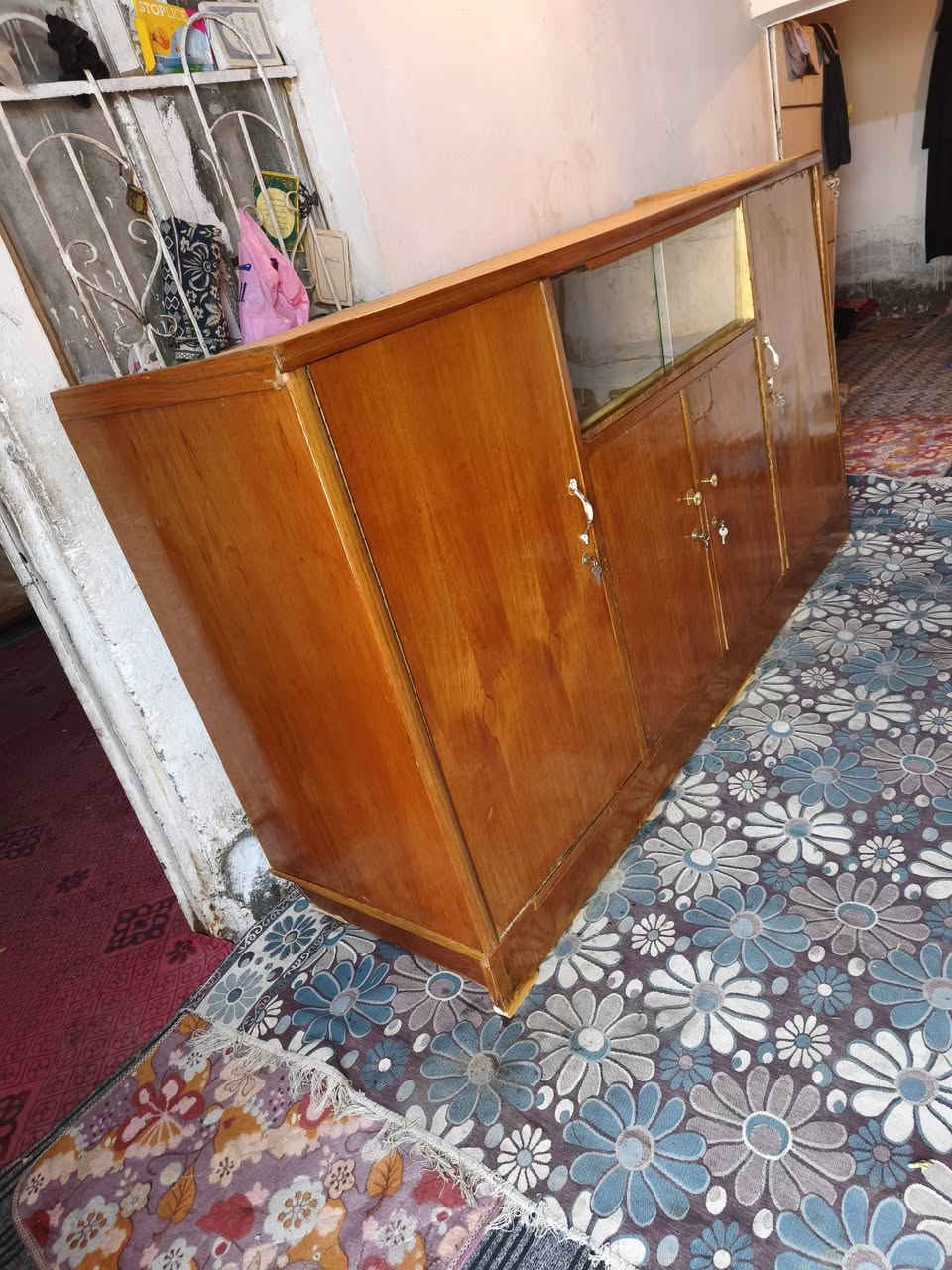 بوفيه صاج اخت تزكام نضيفه طوله مترتين و٢٠           س   ٦٥
‏‪+964 788 746 2170‬‏
