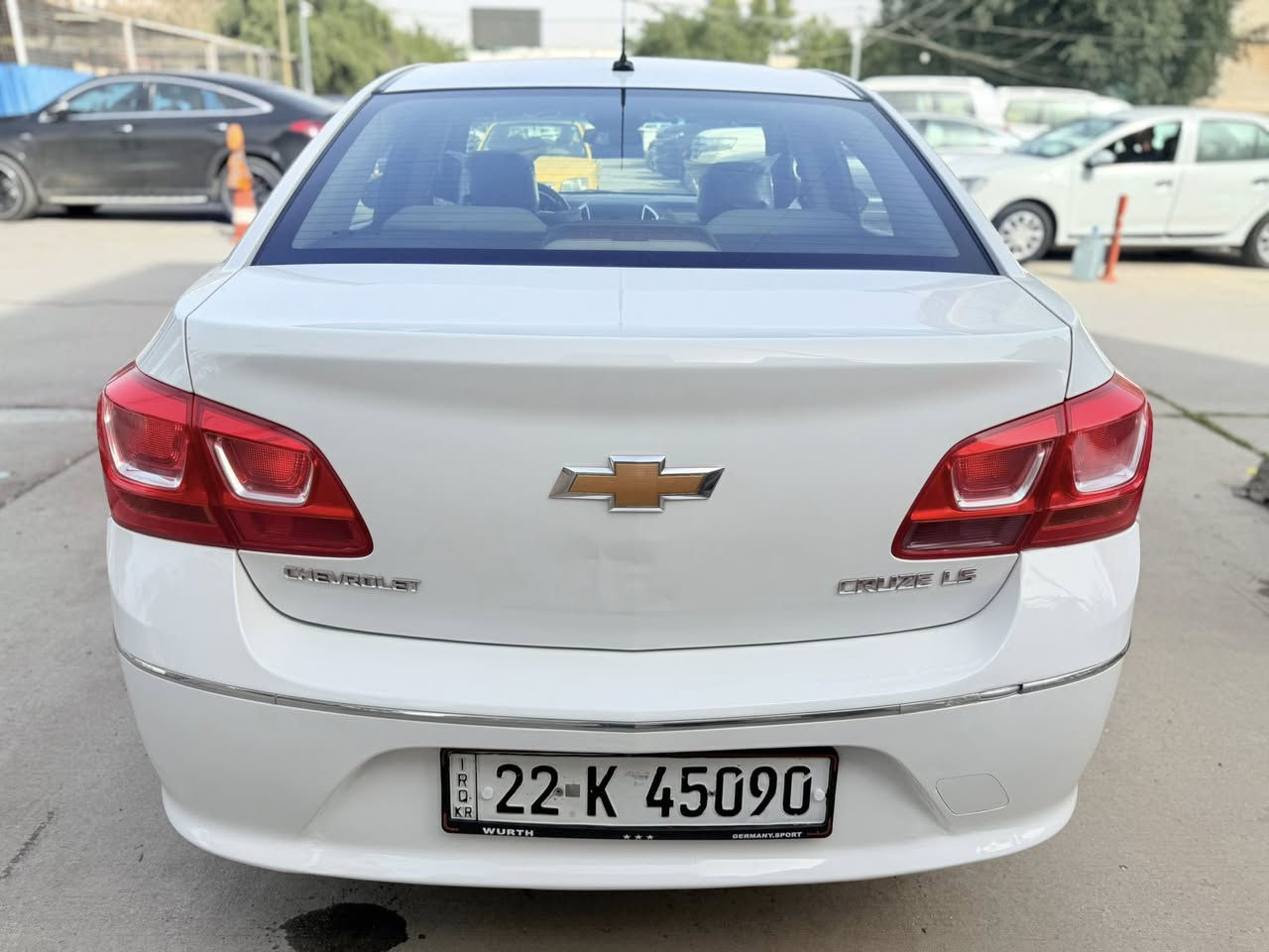 سلام عليكم  
بسمي تحويل مبلشر 
عندي كروز 2016  خليجي 
مكينه 1800 المرغوب  وقود عادي تستقبل 
تبريد ممتاز جدا     شاشه تاب  كامره خلفي 
تحكمات ستيرن  داخل كشنات مخمل 
سياره نظيف جدا جدا    
ملاحظه بي قطعه ونص صبغ بدون اي ضرر 
سياره جاهزه من كل نواحي سيرفس كامل ادامه عليه   
مكان سياره بغداد شقق الصالحيه 
هاتف  ***********
                                     سعر 89 $
