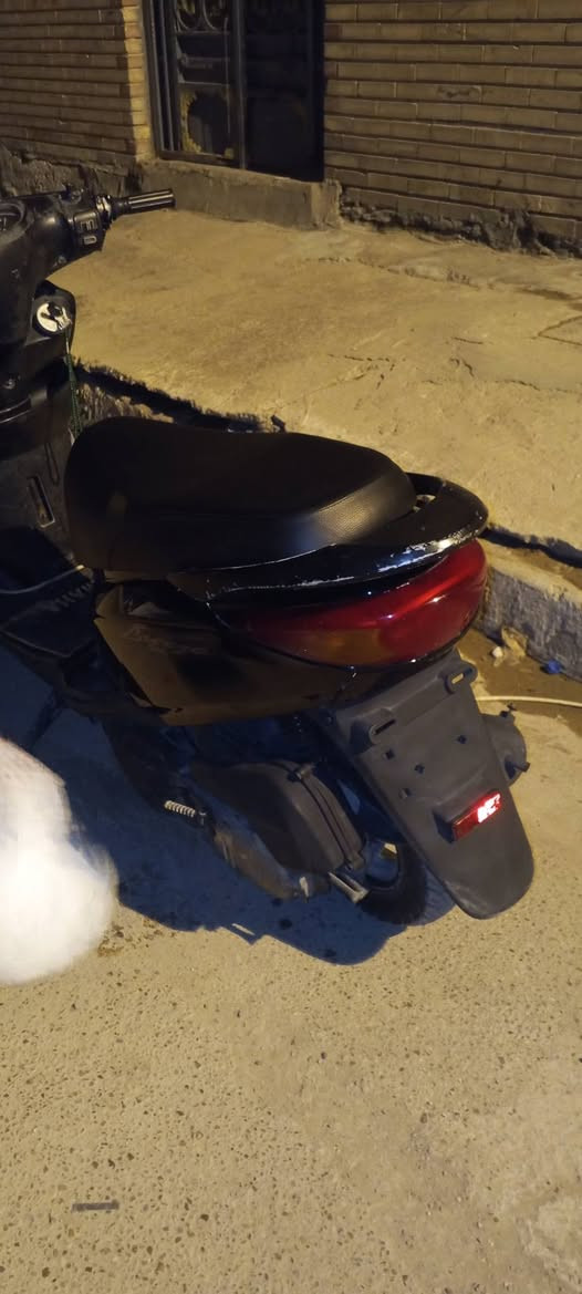 سلام عليكم دراجه بريز للبيع
نضافه فول دراجه جديده كهربائيات شغاله مكينه جديده سعر 550 أو بيهه مجال مكان بغداد الرشاد رقم الهاتف ***********
