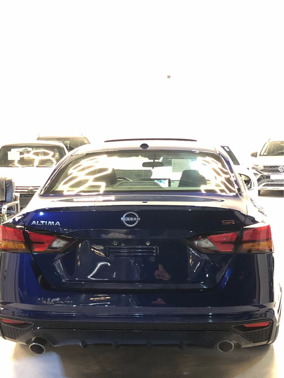 كوردي 
جوري ئوتومبيل:-  نيسان التيما 
رةنگ  ئوتومبيل:- شين 
موديل ئوتومبيل:- ٢٠٢٤
مواصفات ئوتومبيل:- SR + فول مواصفاته شاشة گةورة و سلايد و شغال و كوشن هيتةر و كارباي 
دعمي ئوتومبيل:- تةنها يةك جاملغي پيشي بى ژورى بى ايرباك 
ماوةي رويشتن:-  ١٢٠٠٠ مايل
نرخي ئوتومبيل:- ١٨٢ ورقة
جوري رةقةم ئوتومبيل:- كاتي 
شوين ئوتومبيل:-هةولير 
0782 452 2011

نوع السيارة:- نيسان التيما
لون السيارة :-  ازرق
موديل السيارة :- ٢٠٢٤
مواصفات السيارة:-  SR +فول الفرل فتحة بصمة تشغيل عن بعد شاشة كبيرة كشن هيتر و كهرباء 
عداد السيارة:- ١٢٠٠٠ ميل
ضررها :- فقط جاملغ امامي بدون دواخل بدون ايرباك
سعرها :- ١٨٢ ورقة
نوع الرقم :- كاتي تترقم شمالي تكلفه ١٢ ورقة 
مكان السيارة:- اربيل 
رقم تليفون 
0782 452 2011 أربيل, العراق
