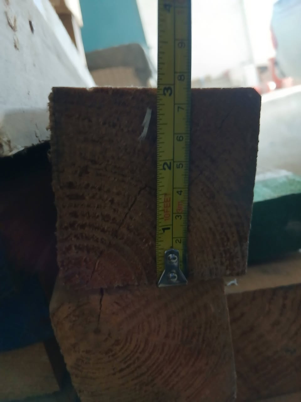 سلام عليكم اخوان خشب للبيع طولهن ٢٤٠   عددهن ١١٠مكاني قرب جامع النداء سعرهن شوية مناسب ***********
