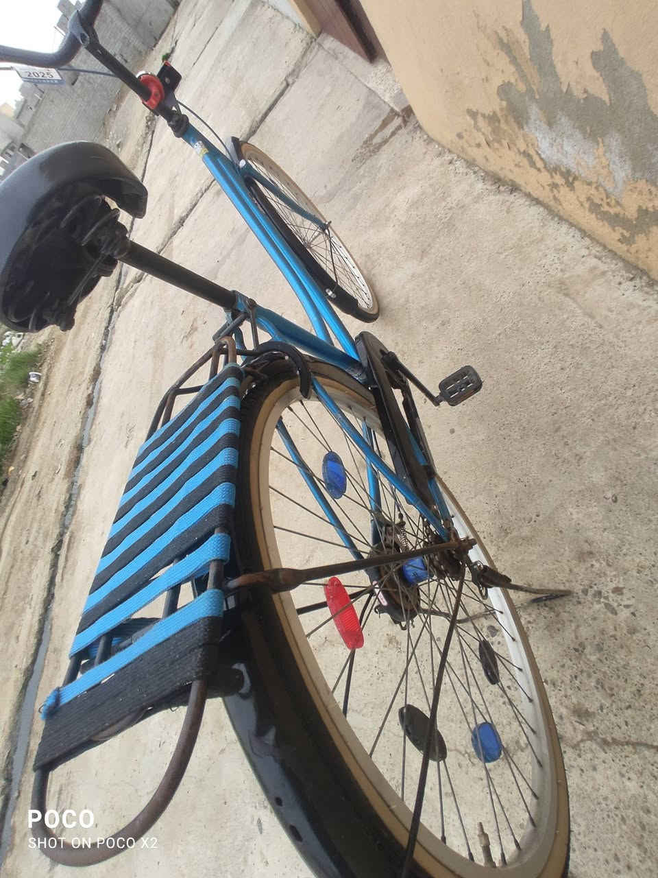 اسلام عليكم
بيسكل للبيع. 
الحجم 26.
موديل 19.
السعر 75وبي مجال. 
مكاني رشيدي.


**إذا كنت صاحب هذا الإعلان وتريد حذفه لأي سبب، رجاءا أرسل رسالة إلى الدعم الفني**