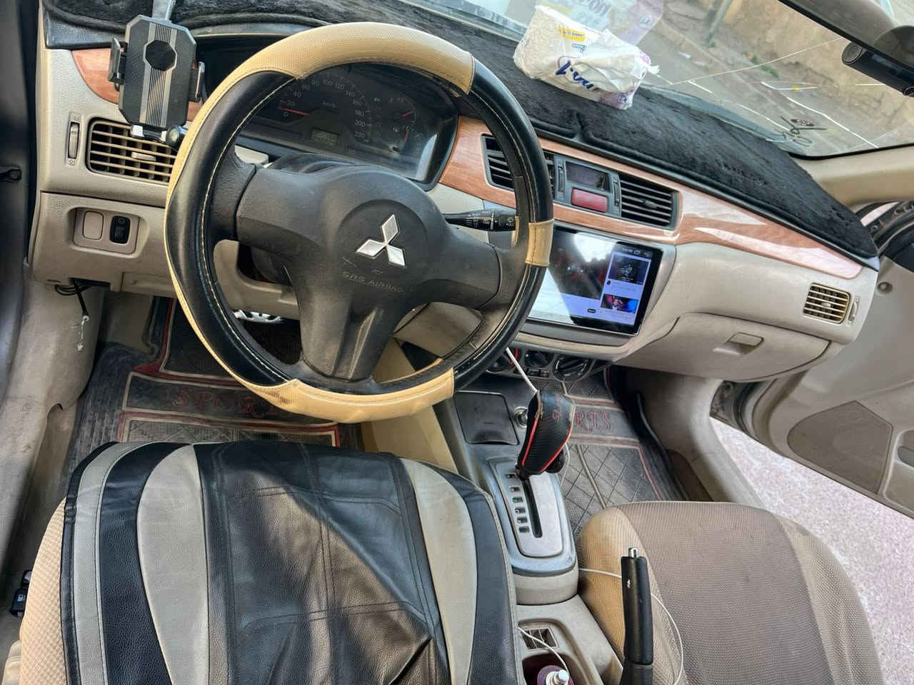 لانسر بومة 2008
سياره جاهزة بالسنويه رقم انكليزي والسنويه تسقط ب2027 
تخم تاير جديد تبريدها ثلج وصدر وكير قبل 3اشهر بدلته
شاشه اندرويد ومنظومة زينون وكاميرة حوادث ويل كب رياضي
والمحرك بيه تبخير ومصبوغه حزام السياره 
مكاني بغداد حي الاعلام
سعرها 69
للاستفسار هذا رقمي 
***********
