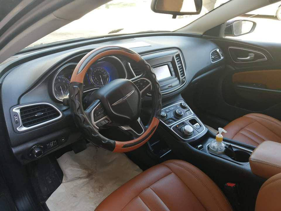 السلام عليكم
ا

السعر 110 //وبيه مجال 

c200

لبيع فول مواصفات ماعده الفتحه 
تحكمات استيرن وشاشه صغيره
كشن كهربائي تبريد ثلج وتدفئه
مكينه وكير خير من الله لاتنقيص ولاتبخير
حادثه بمريكه نفس ماموضح بل صور بس بنيد
وبل عراق جاملغ خلف السايق صبغ بس الدور مو شي قليل

***********
